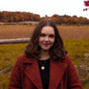 Meet your Posher, Brittney